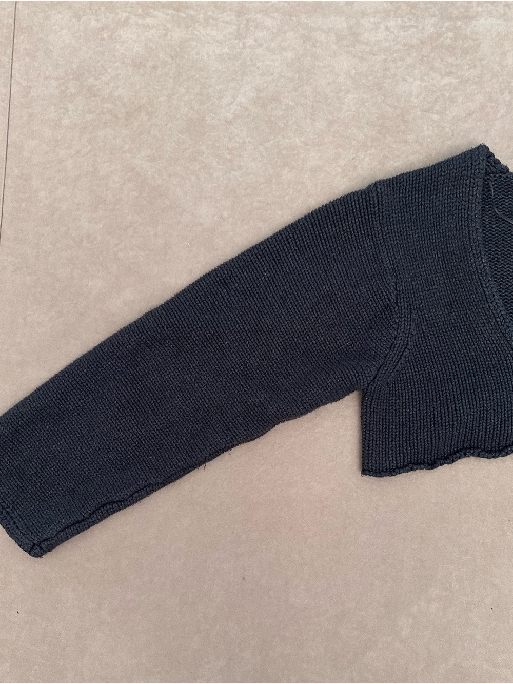 ✰ SWEATER ✰ - Picture 2 of 5